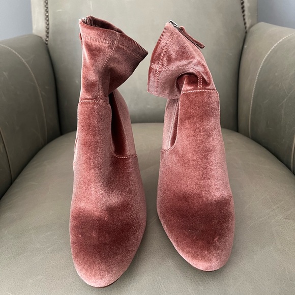 Steve Madden Pink Velvet Boots - Picture 1 of 5